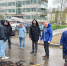 На Первомайской в Запрудне заасфальтируют подход к подъезду в доме №10 - Regions.Ru