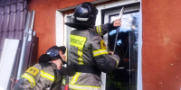 Спасатели проникли в дом через окно, чтобы помочь пенсионеру из Талдома - Regions.Ru