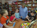 Литературная викторина "Чемодан с загадками". Запрудненская библиотека